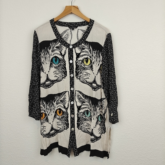 John Mark 3/4 Sleeves Button Up Cat Printed Blouse Size LG - Picture 1 of 14